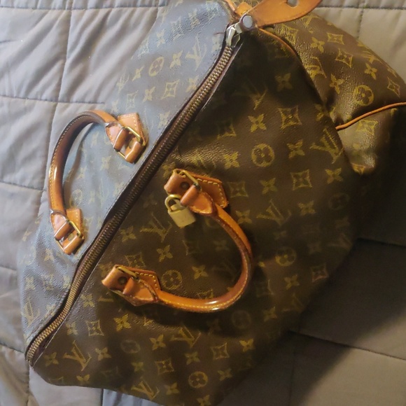 Louis Vuitton Handbags - Louis Vuitton Speedy 40